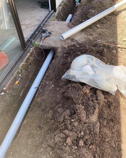 Ultimate Guide: What Should I Do First When a Pipe Bursts in 2026 Australia